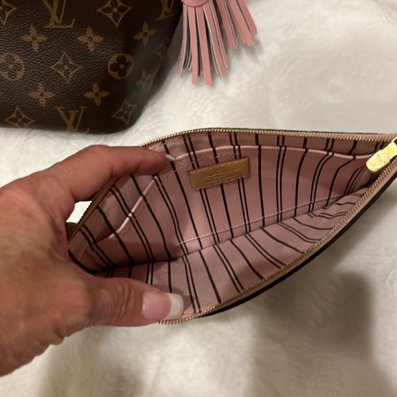 Louis Vuitton neverfull mm - Picture 13 of 16